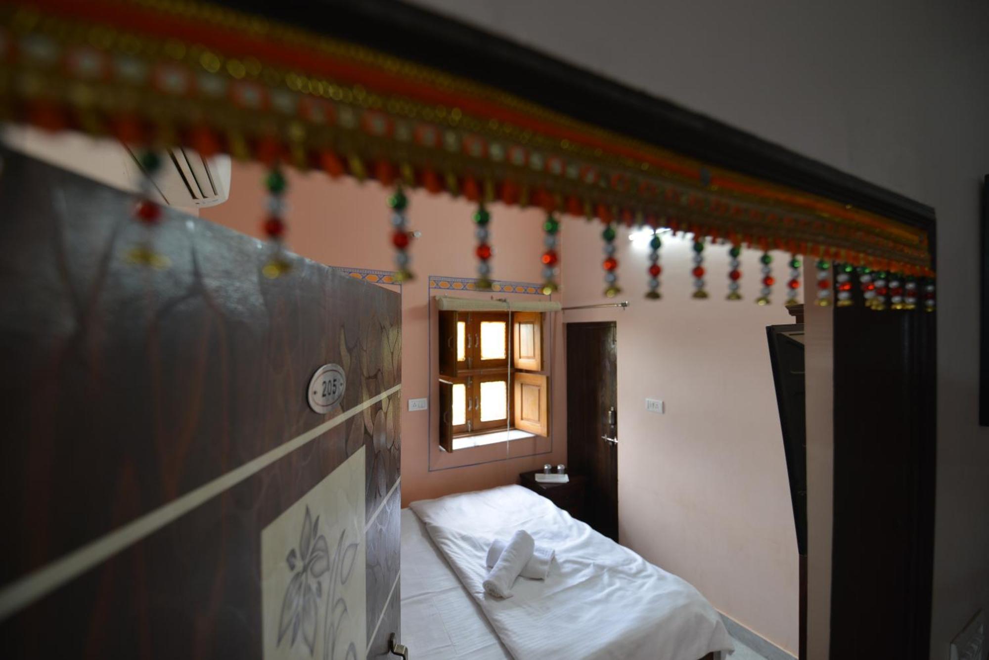 Hotel Bawarri Haveli Джодхпур Экстерьер фото